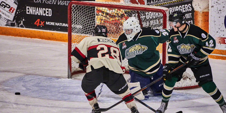 Figure 1 : Even with white balance correction, you can see the reddish tint of the light here