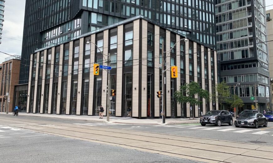 Henry's Toronto Storefront